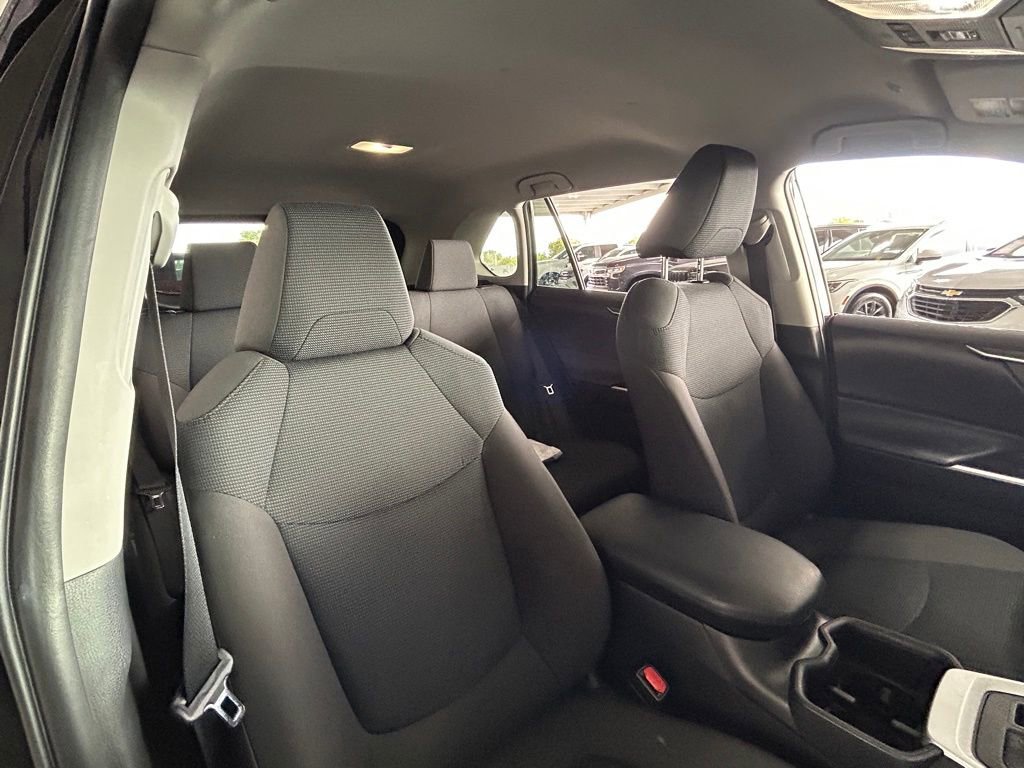 Used 2025 Toyota RAV4 LE image 32