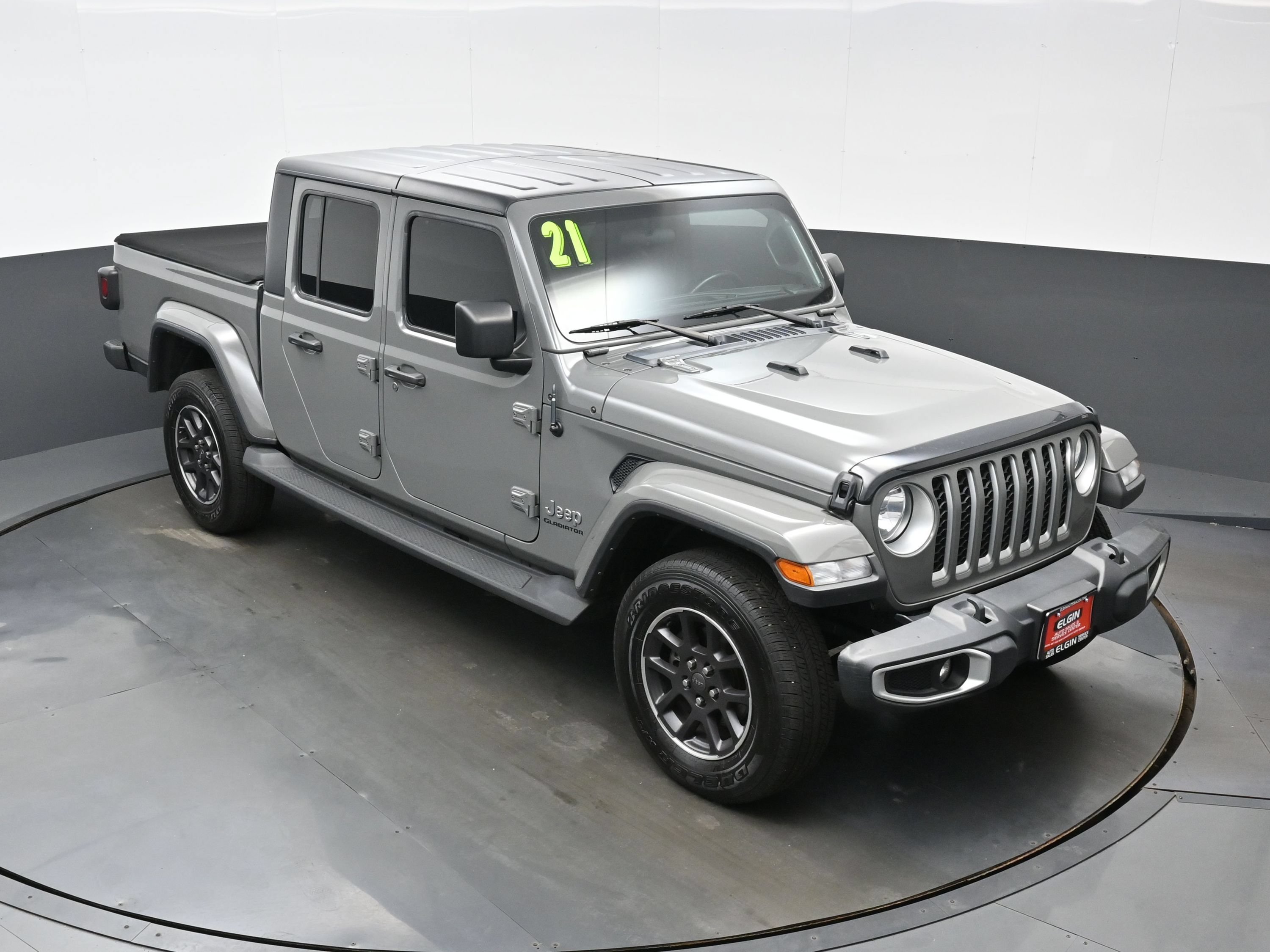 Used 2021 Jeep Gladiator Overland w/ Trailer Tow Package AWD/4WD image 37