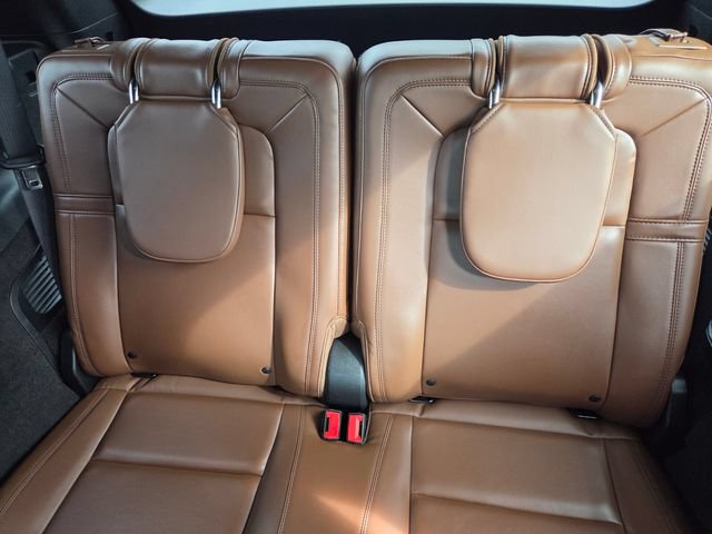 Used 2021 Lincoln Aviator Reserve w/ Equipment Group 201A RWD image 16