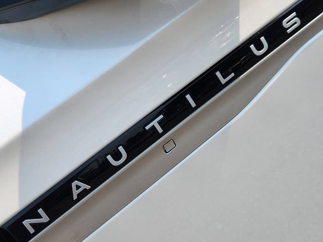 New 2026 Lincoln Nautilus Reserve AWD/4WD image 16