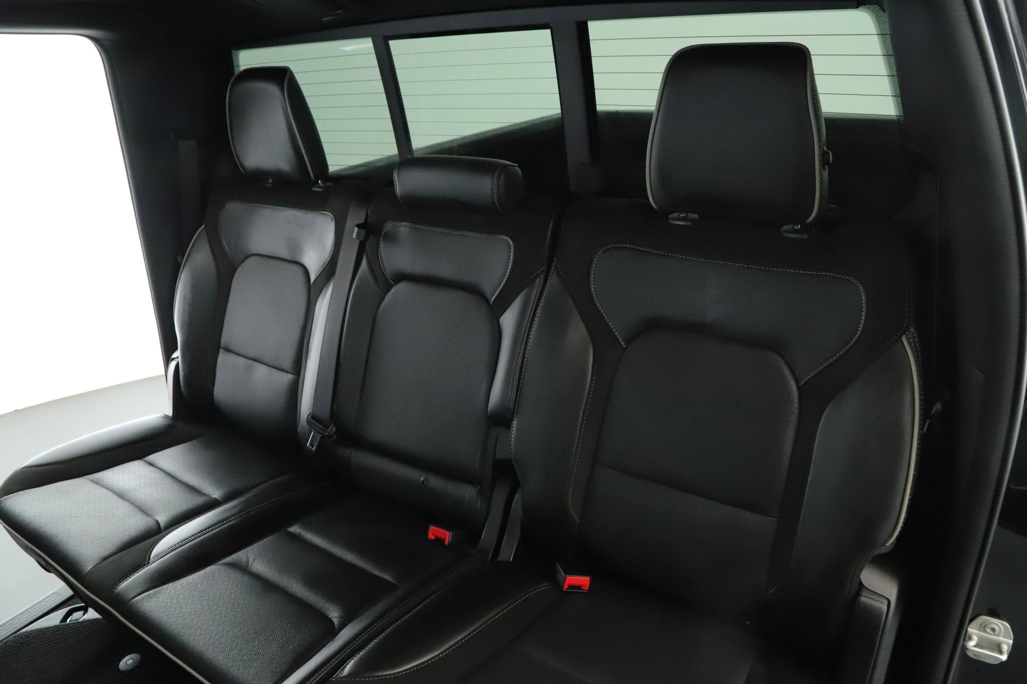 Used 2024 RAM 1500 Laramie AWD/4WD image 5