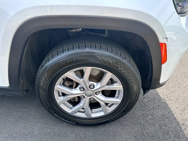 Used 2022 Jeep Grand Cherokee L Limited AWD/4WD image 13
