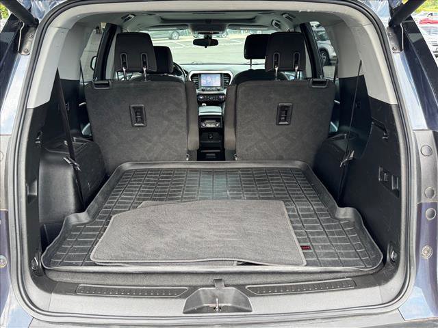 Used 2018 GMC Acadia SLE AWD/4WD image 16