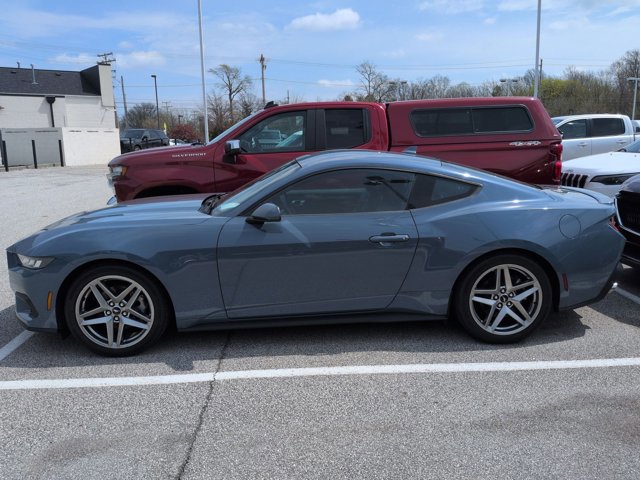 Used 2024 Ford Mustang Premium image 6