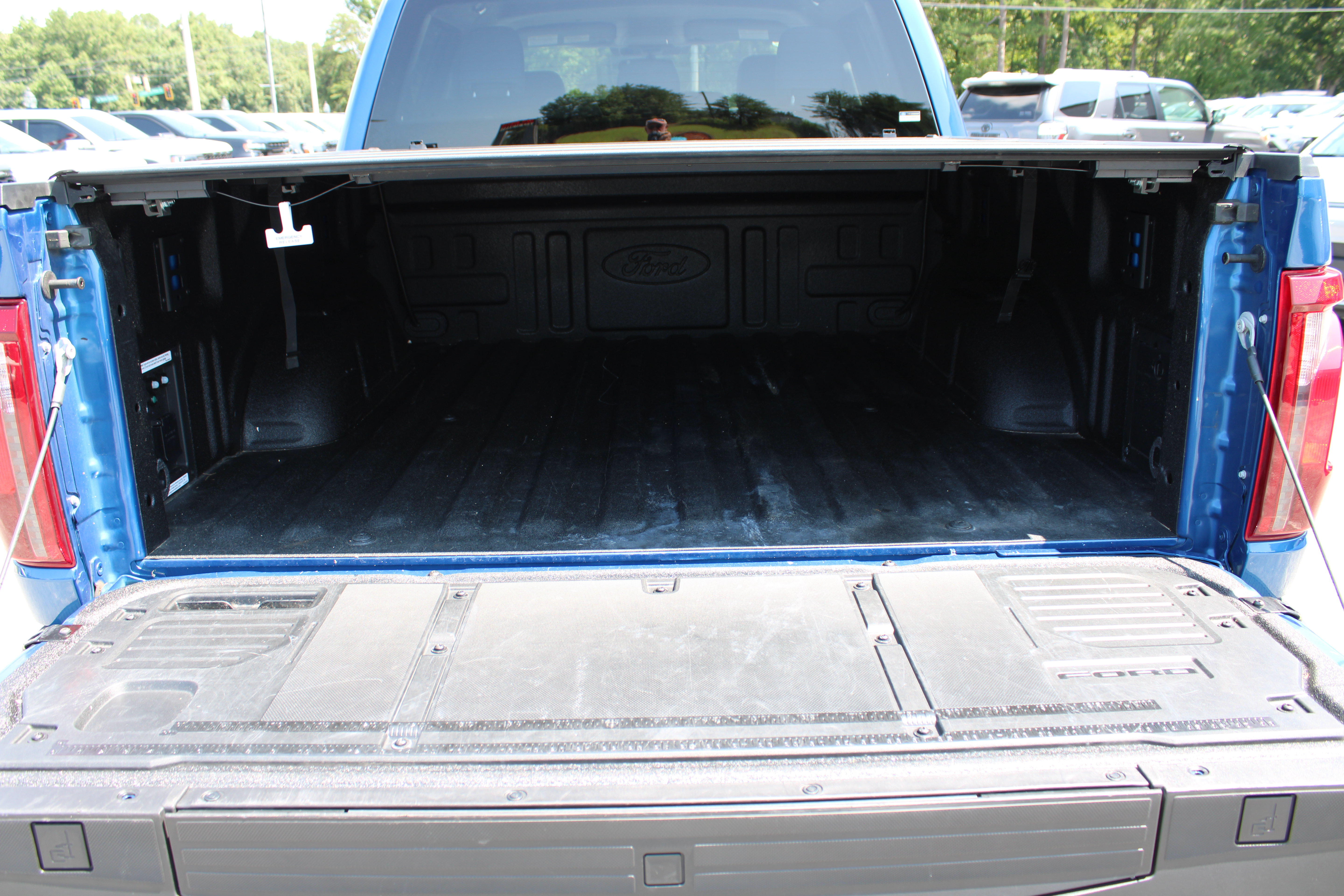 Used 2025 Ford F150 XLT w/ Equipment Group 301A Standard AWD/4WD image 9