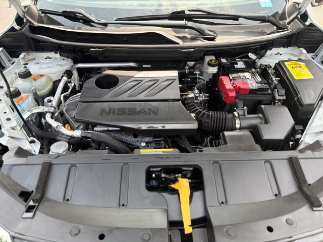 Used 2023 Nissan Rogue SV AWD/4WD image 12