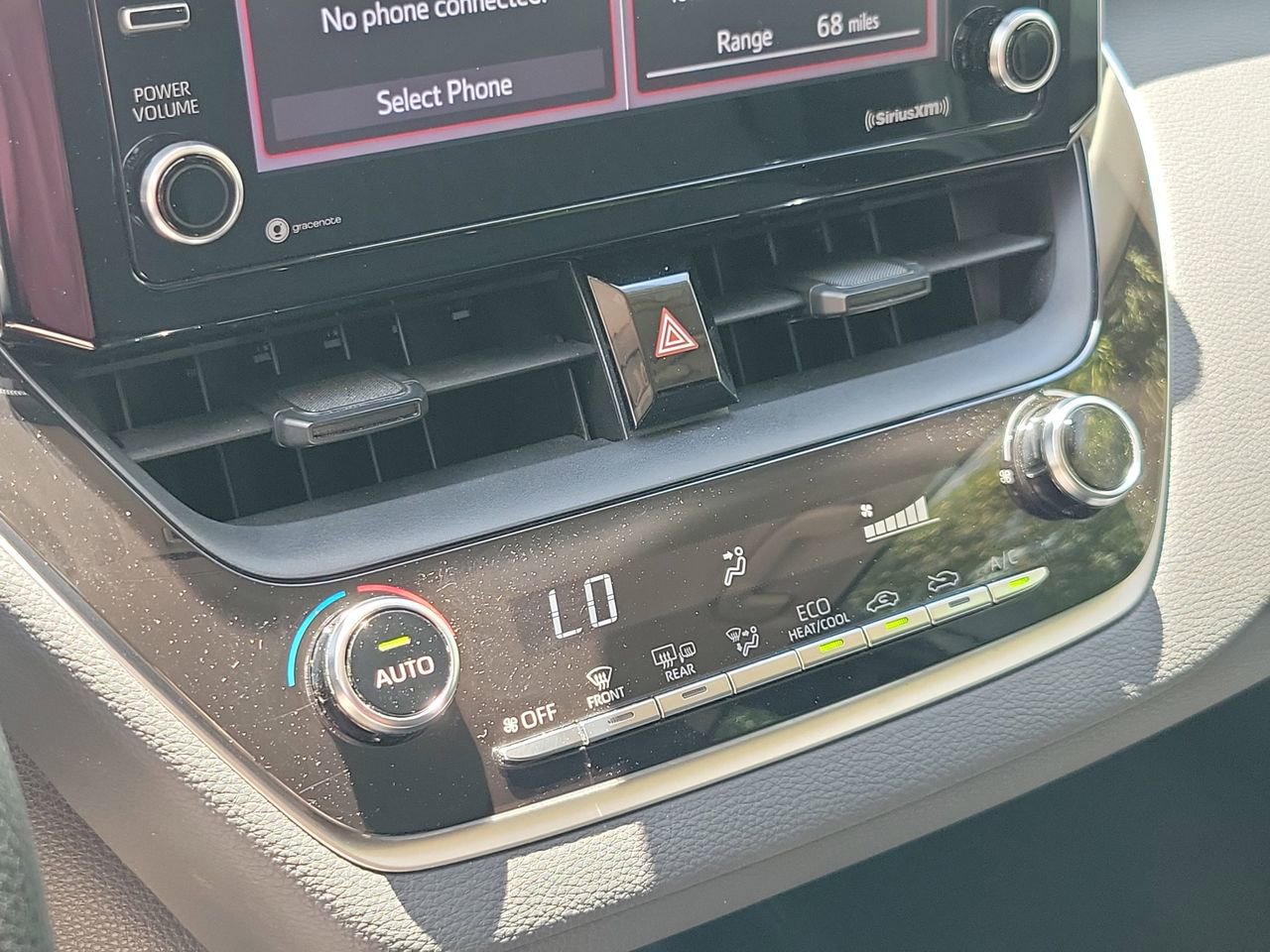 Used 2021 Toyota Corolla LE FWD image 26