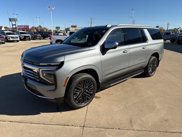 New 2026 Chevrolet Suburban Premier video 2