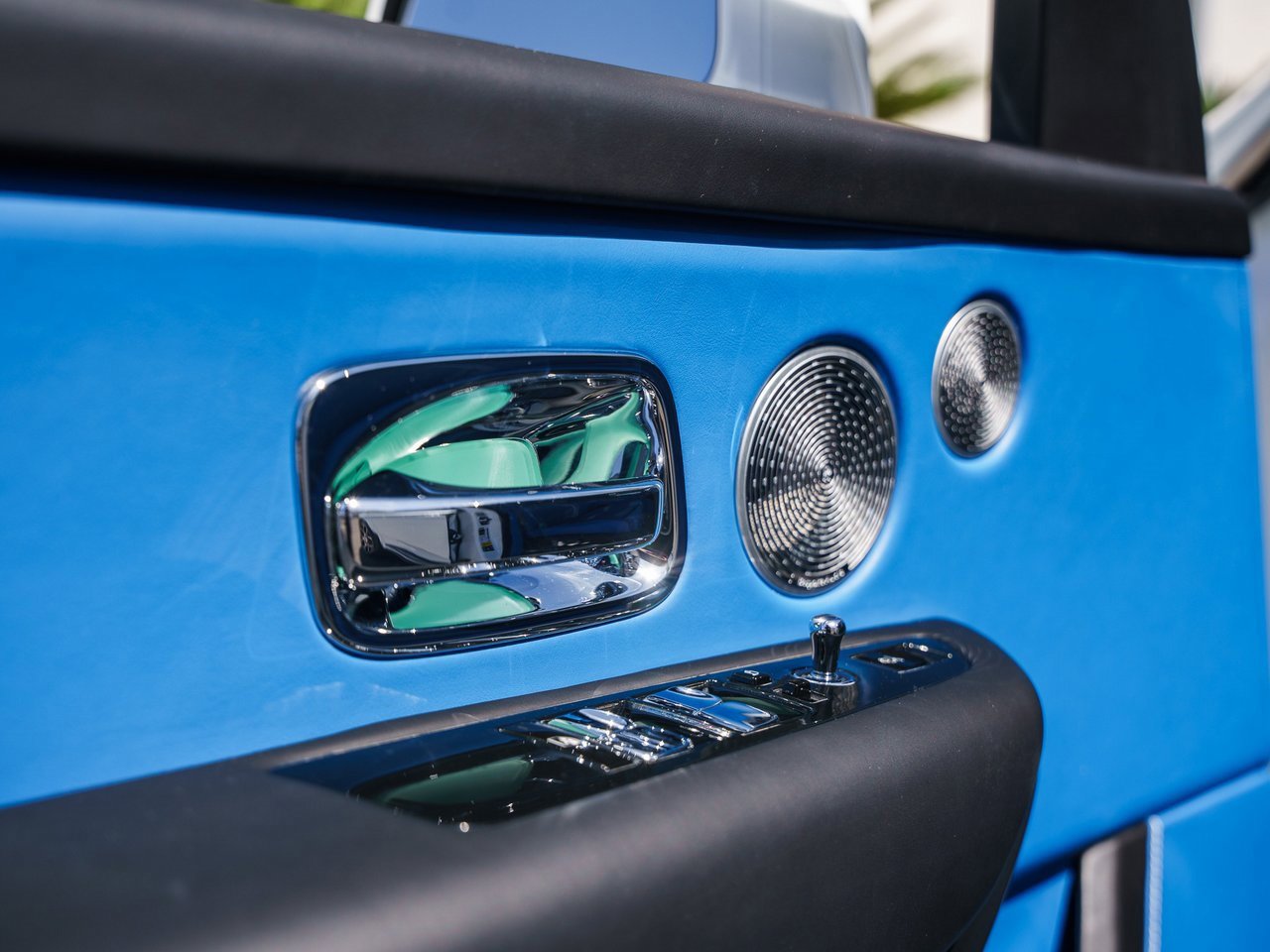 Certified 2023 Rolls-Royce Cullinan Black Badge w/ Driver's Package image 10