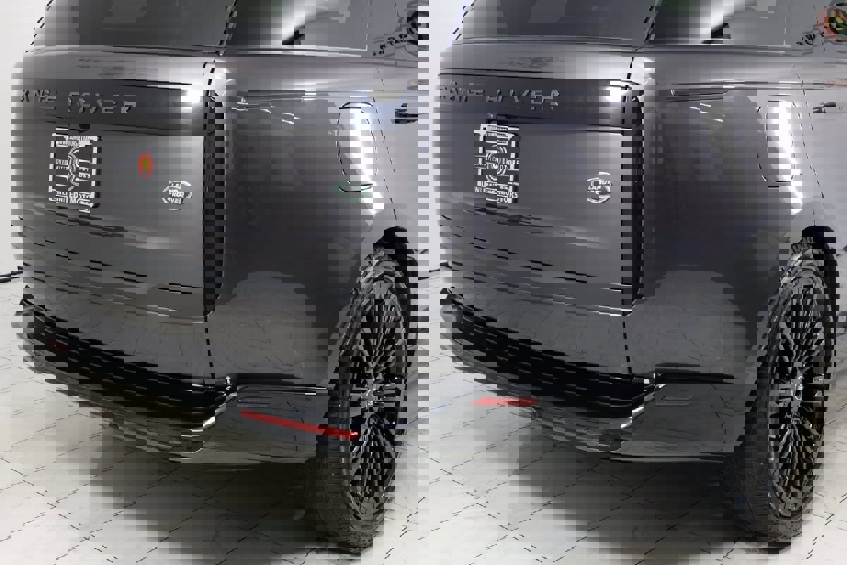 Used 2022 Land Rover Range Rover Long Wheelbase First Edition image 44