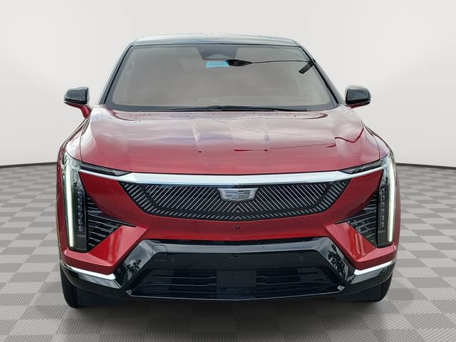 New 2027 Cadillac Optiq Luxury w/ LPO, Floor Liner Package AWD/4WD image 2