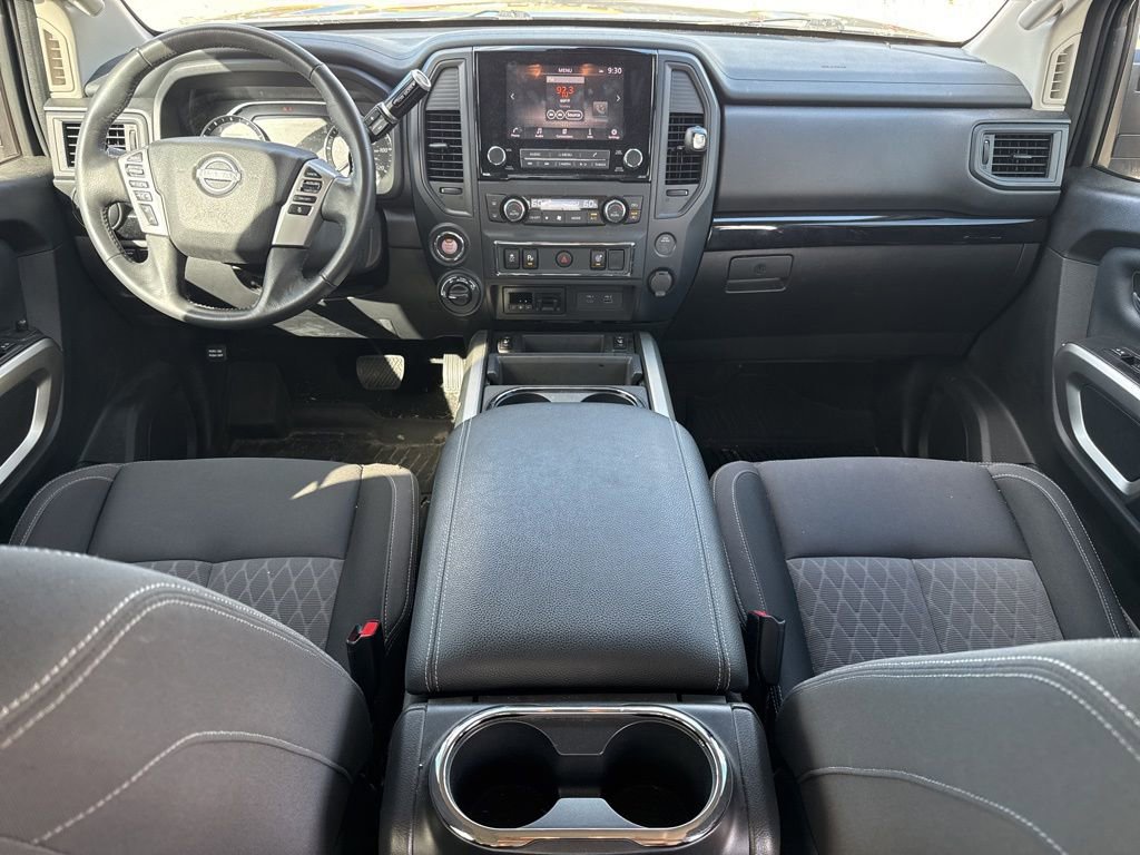 Used 2024 Nissan Titan SV w/ SV Convenience Package image 11