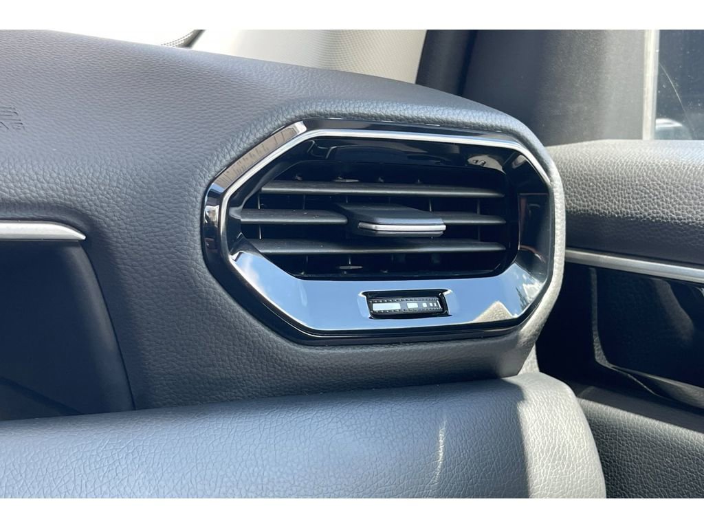 Certified 2025 Honda Pilot Touring image 30