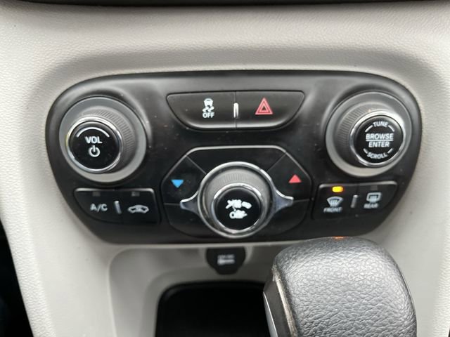 Used 2013 Dodge Dart SXT image 19