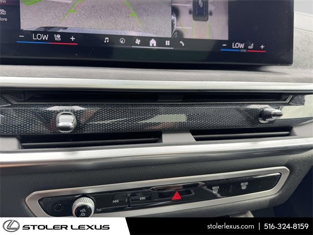 Used 2024 BMW X7 xDrive40i w/ Executive Package image 37