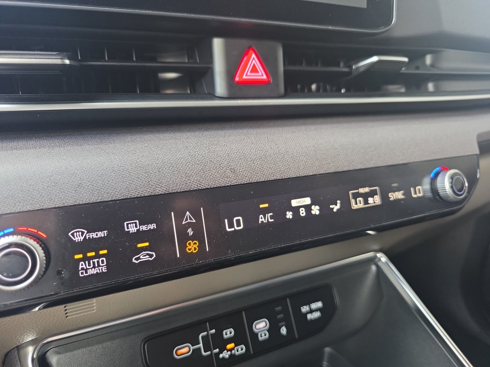 Certified 2026 Kia Carnival EX FWD image 16