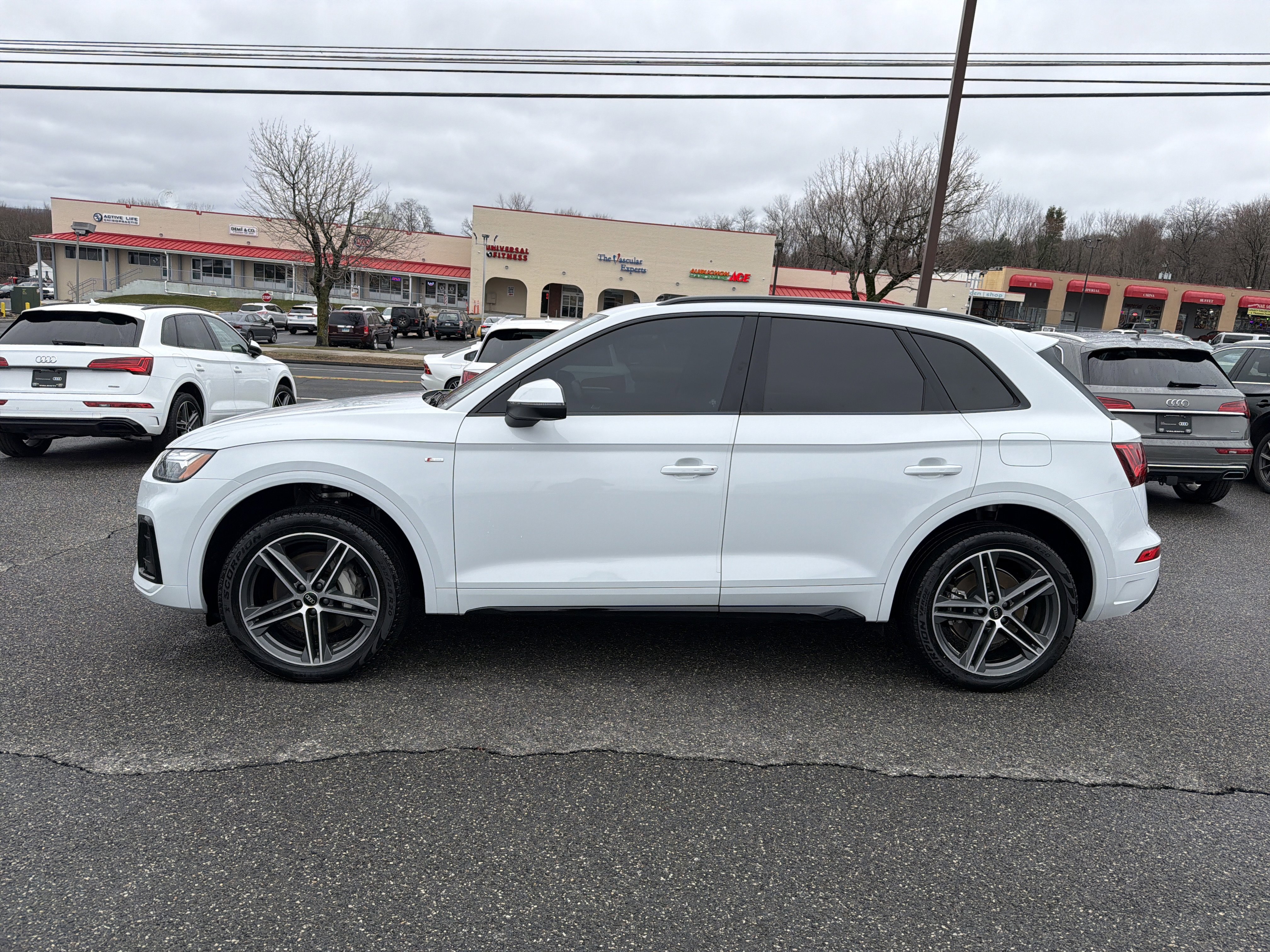 Certified 2023 Audi Q5 e Premium Plus w/ Premium Plus Package image 4