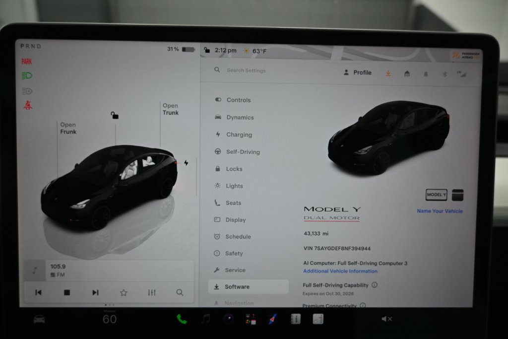 Used 2022 Tesla Model Y Performance AWD/4WD image 12