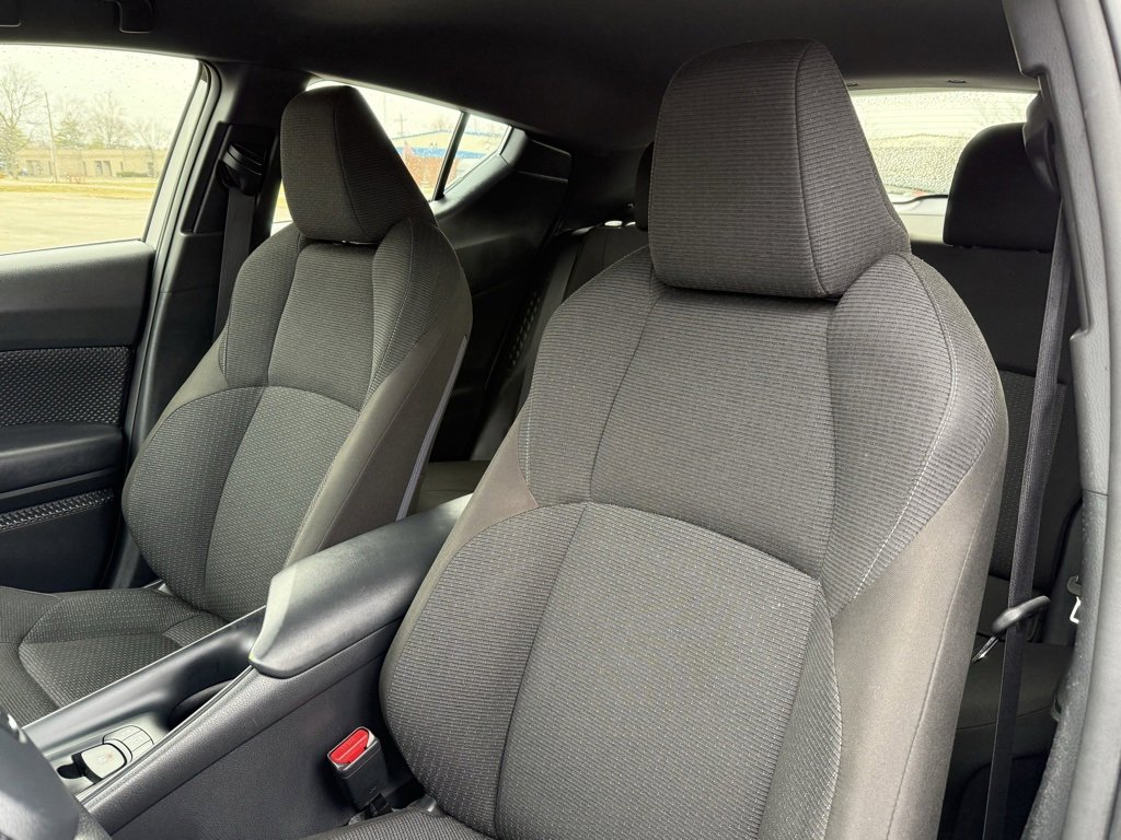 Used 2019 Toyota C-HR LE image 12