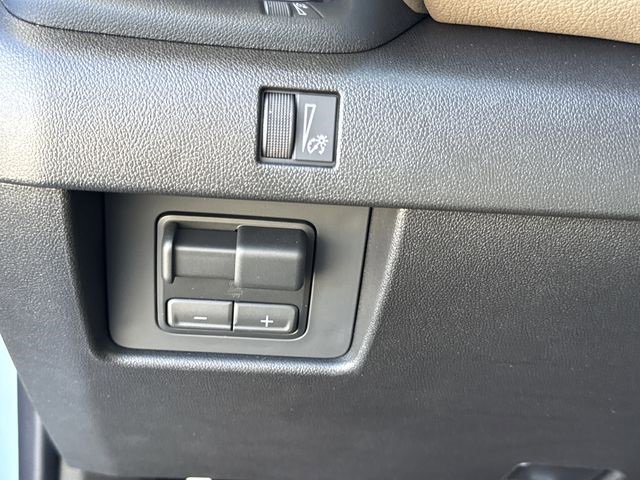 New 2026 GMC Canyon Denali image 18