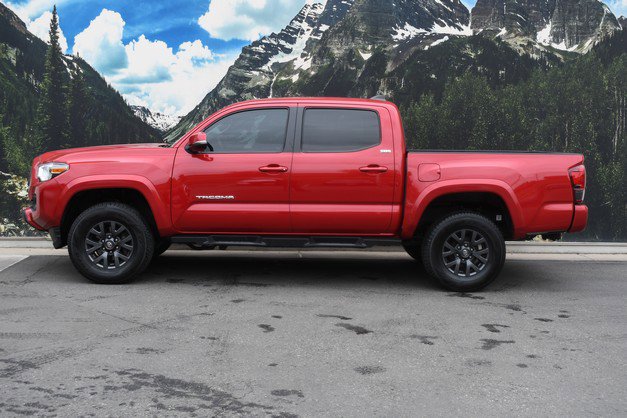 Certified 2023 Toyota Tacoma SR5 AWD/4WD image 7