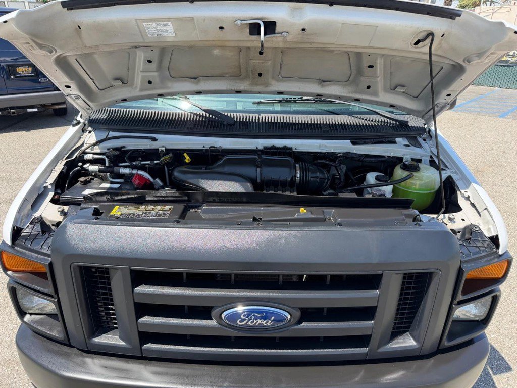Used 2014 Ford E-150 and Econoline 150 Wagon w/ Power Windows & Locks Group RWD image 36