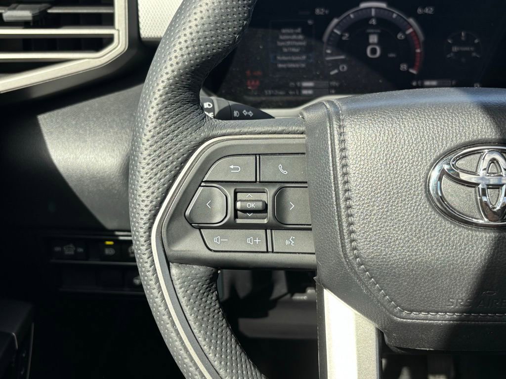 Used 2025 Toyota Tundra Limited image 17