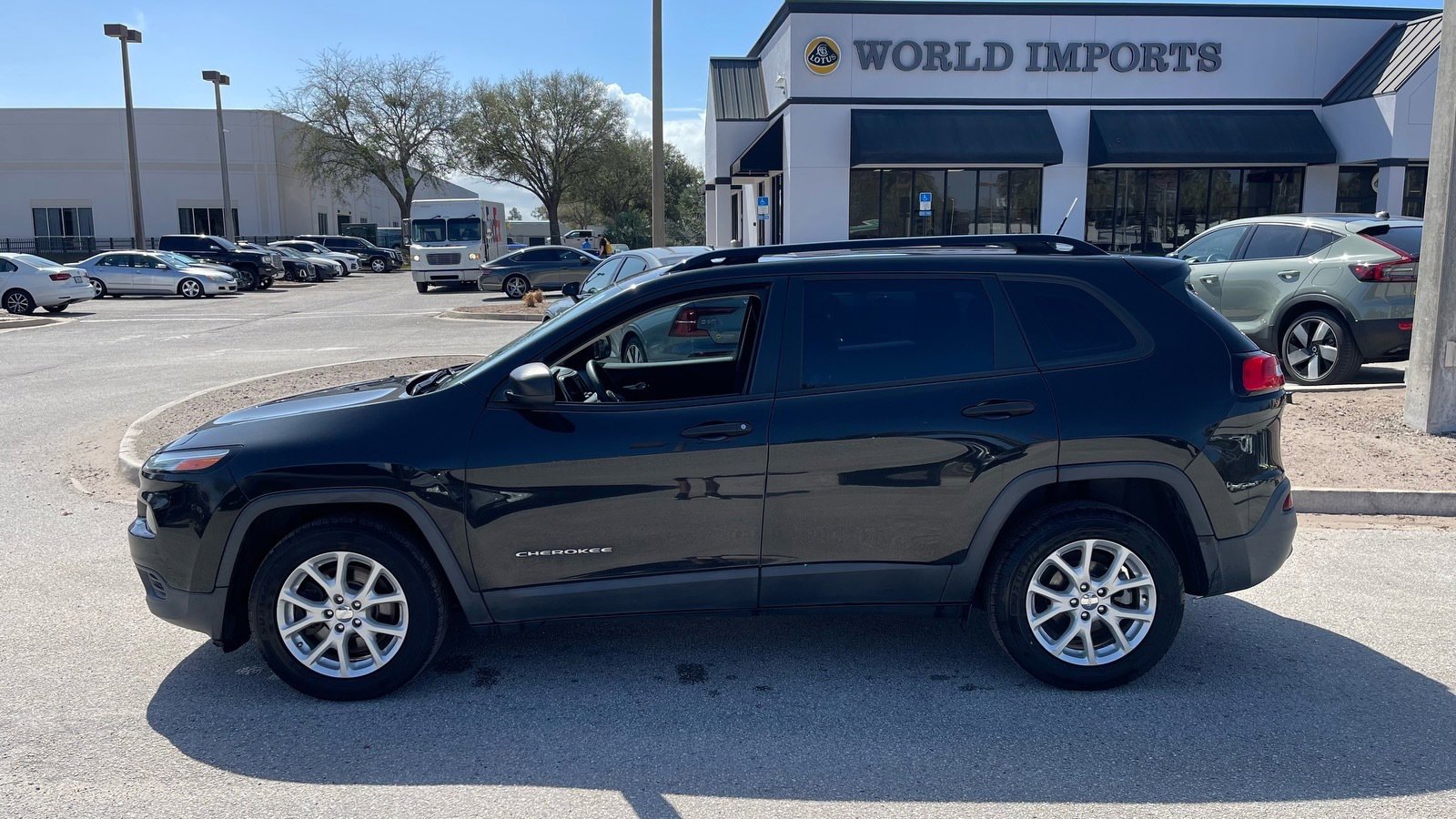 Used 2015 Jeep Cherokee Sport w/ Sport Appearance Group FWD image 50