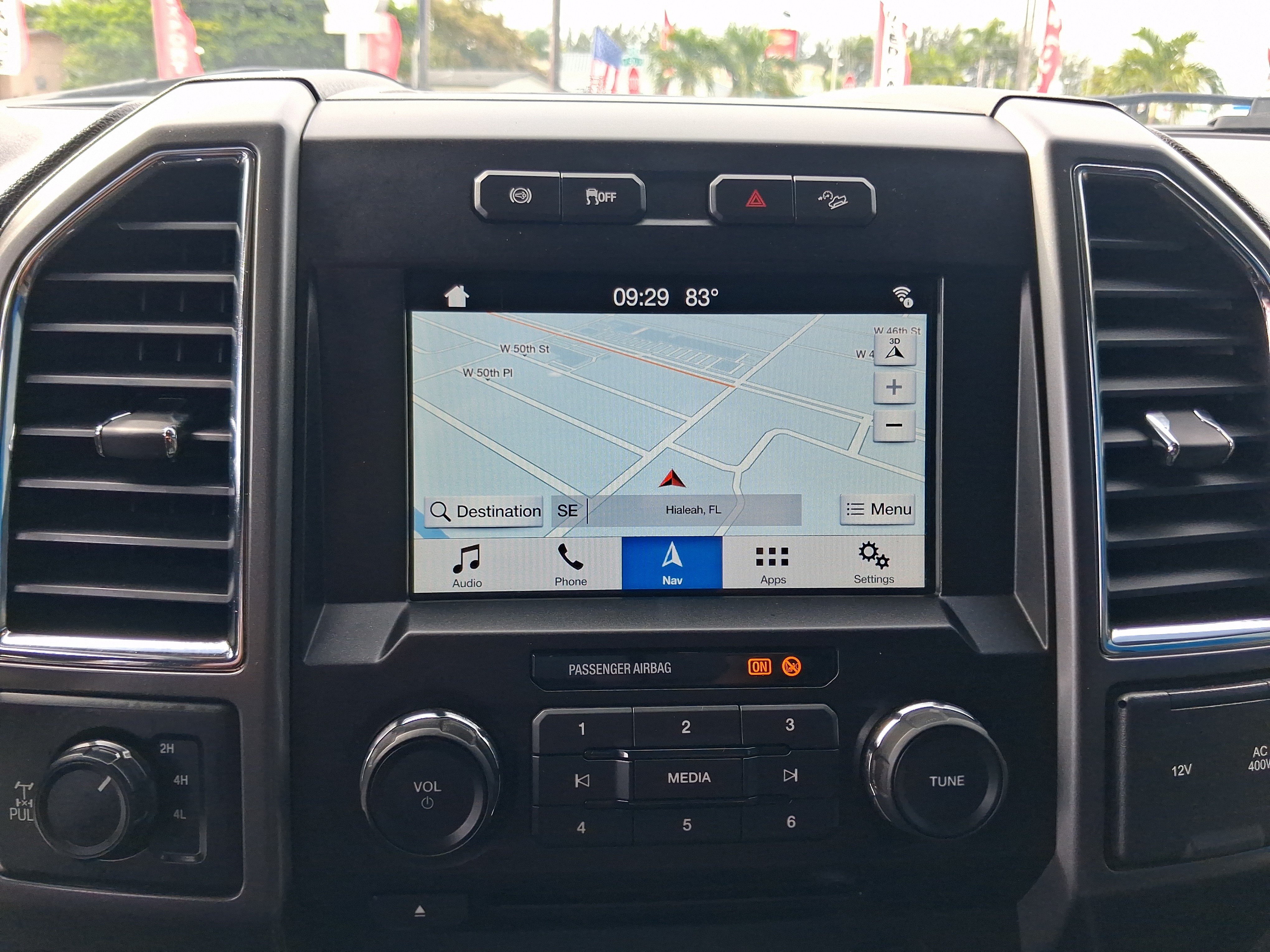 Used 2018 Ford F250 XLT w/ XLT Premium Package AWD/4WD image 18