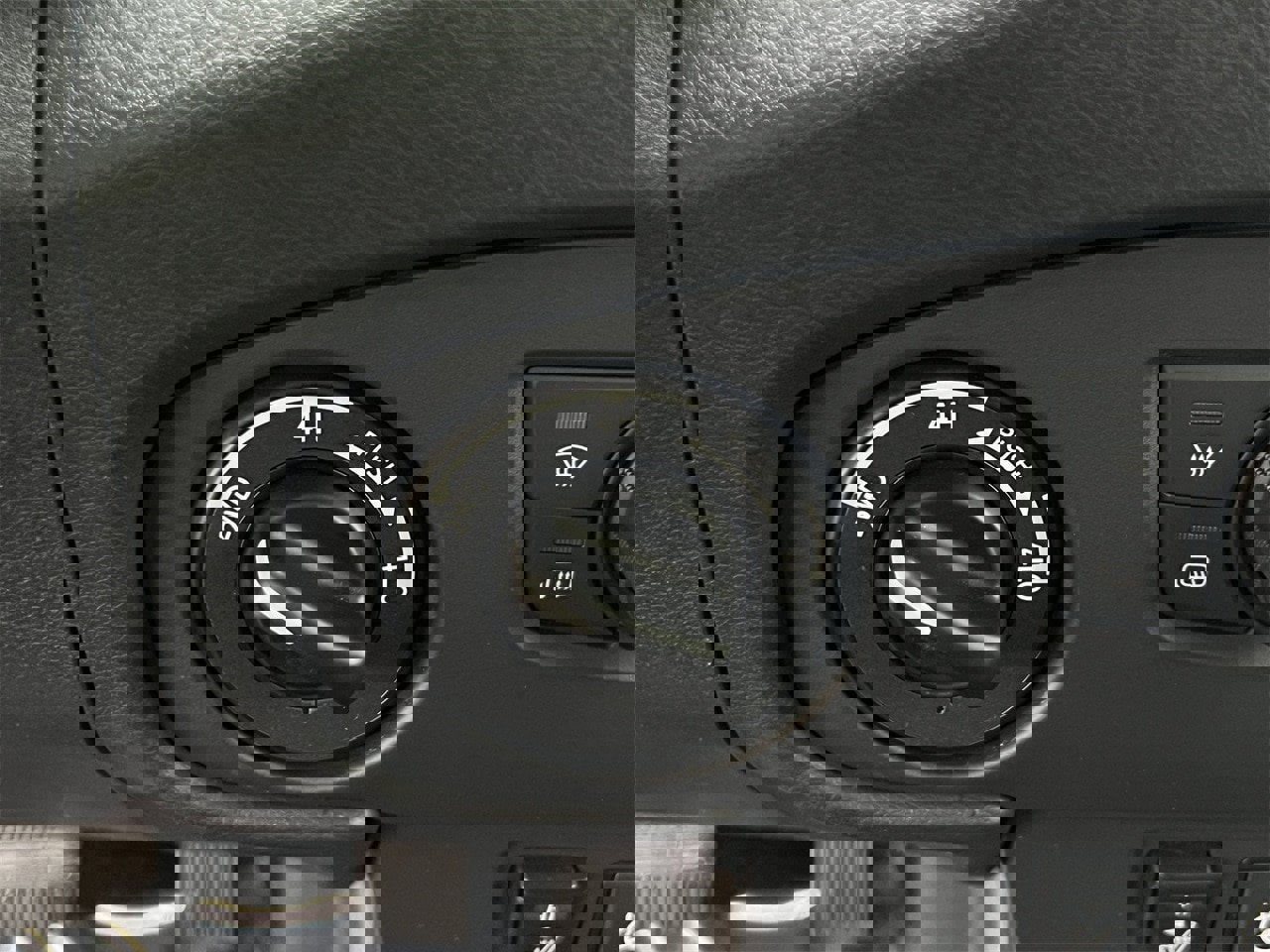 Certified 2023 Nissan Frontier PRO-4X w/ Pro Convenience Package image 21