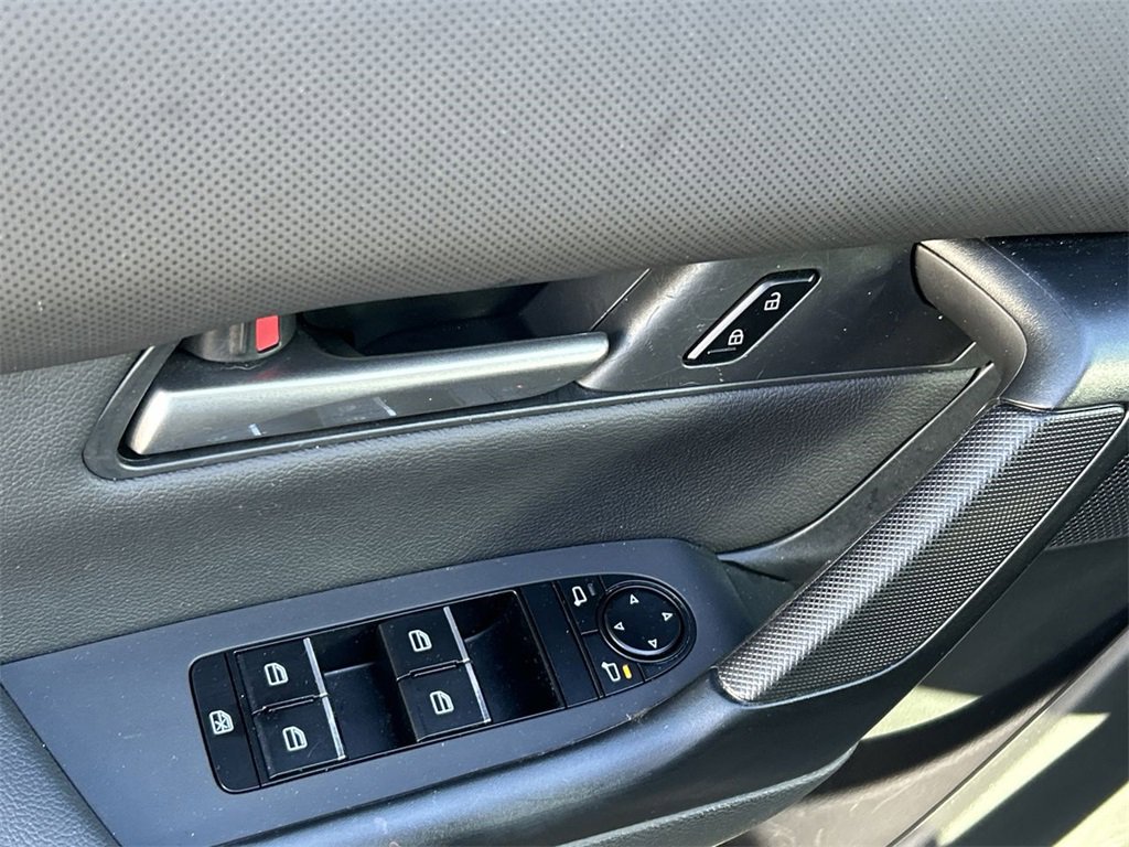 Used 2025 MAZDA CX-50 AWD 2.5 S w/ Preferred Package image 16