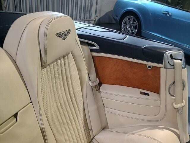 Used 2016 Bentley Continental GT image 24
