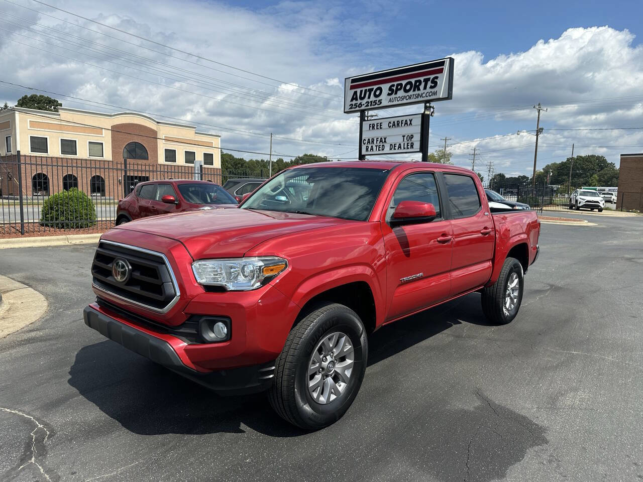 Used 2020 Toyota Tacoma SR5 image 1