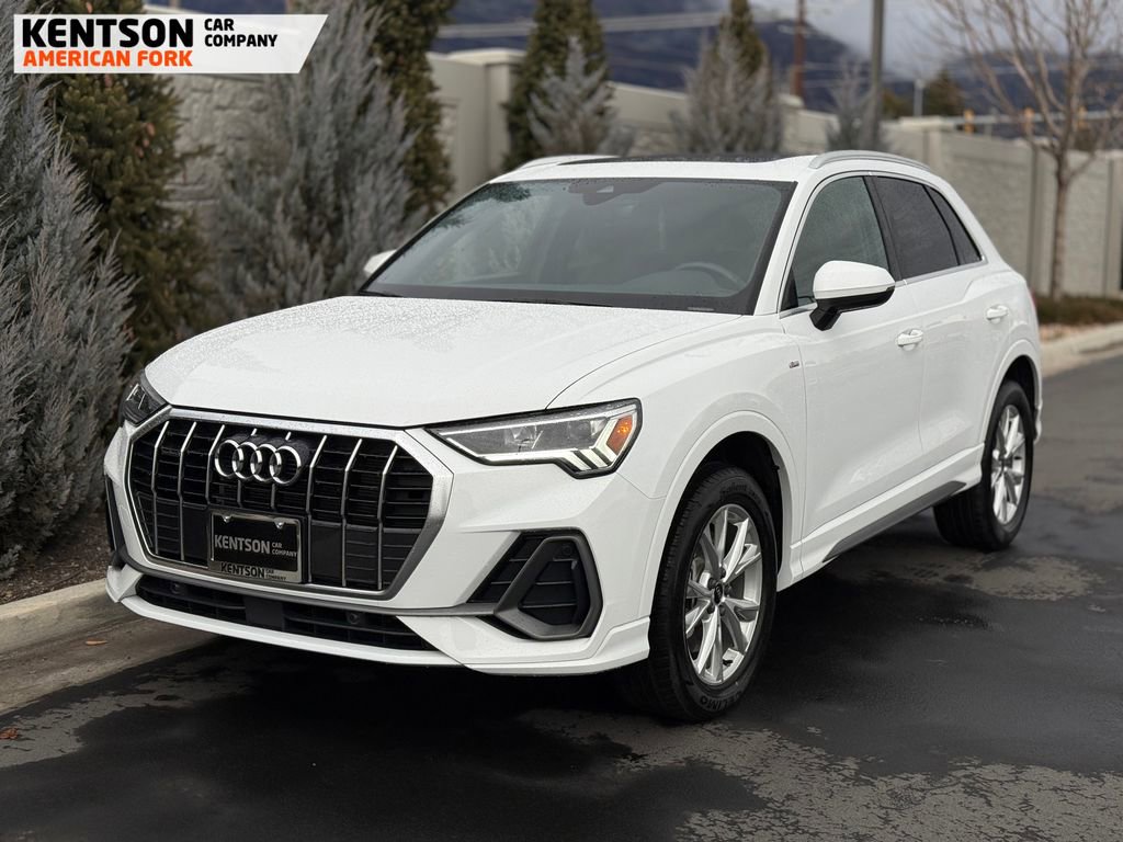 Used 2025 Audi Q3 2.0T Premium image 3