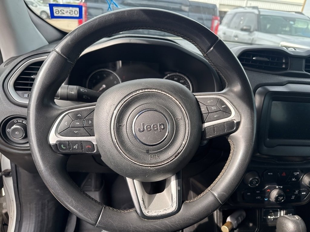 Used 2021 Jeep Renegade Latitude image 9