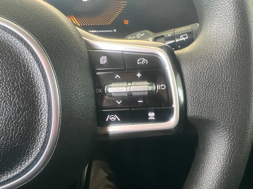 Certified 2024 Kia Sorento LX FWD image 52