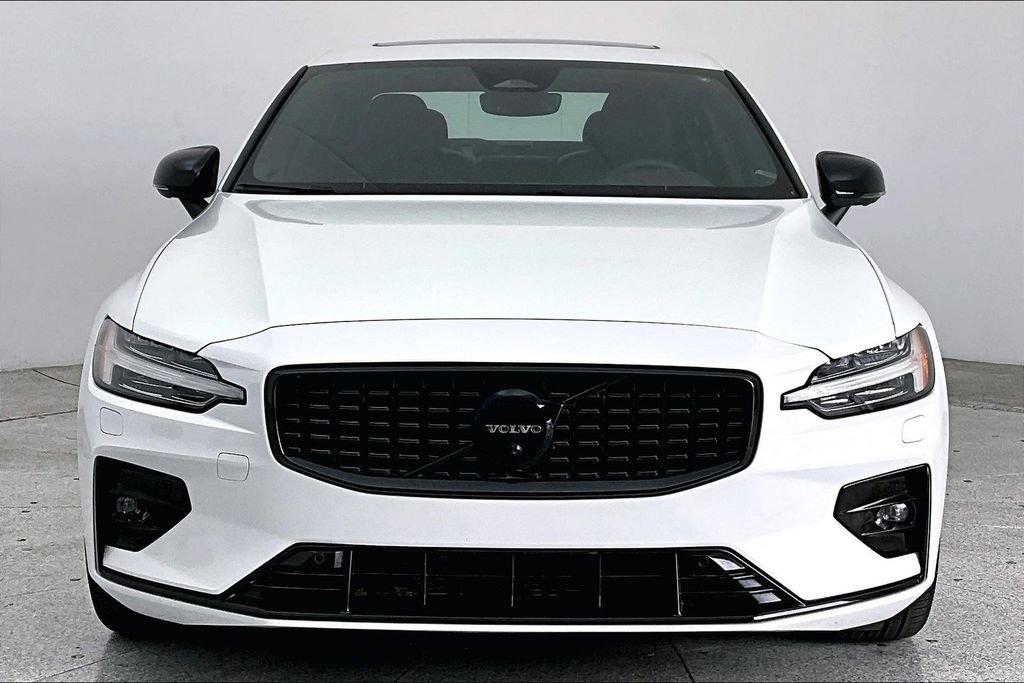 Certified 2023 Volvo S60 B5 Plus w/ Climate Package AWD/4WD image 3