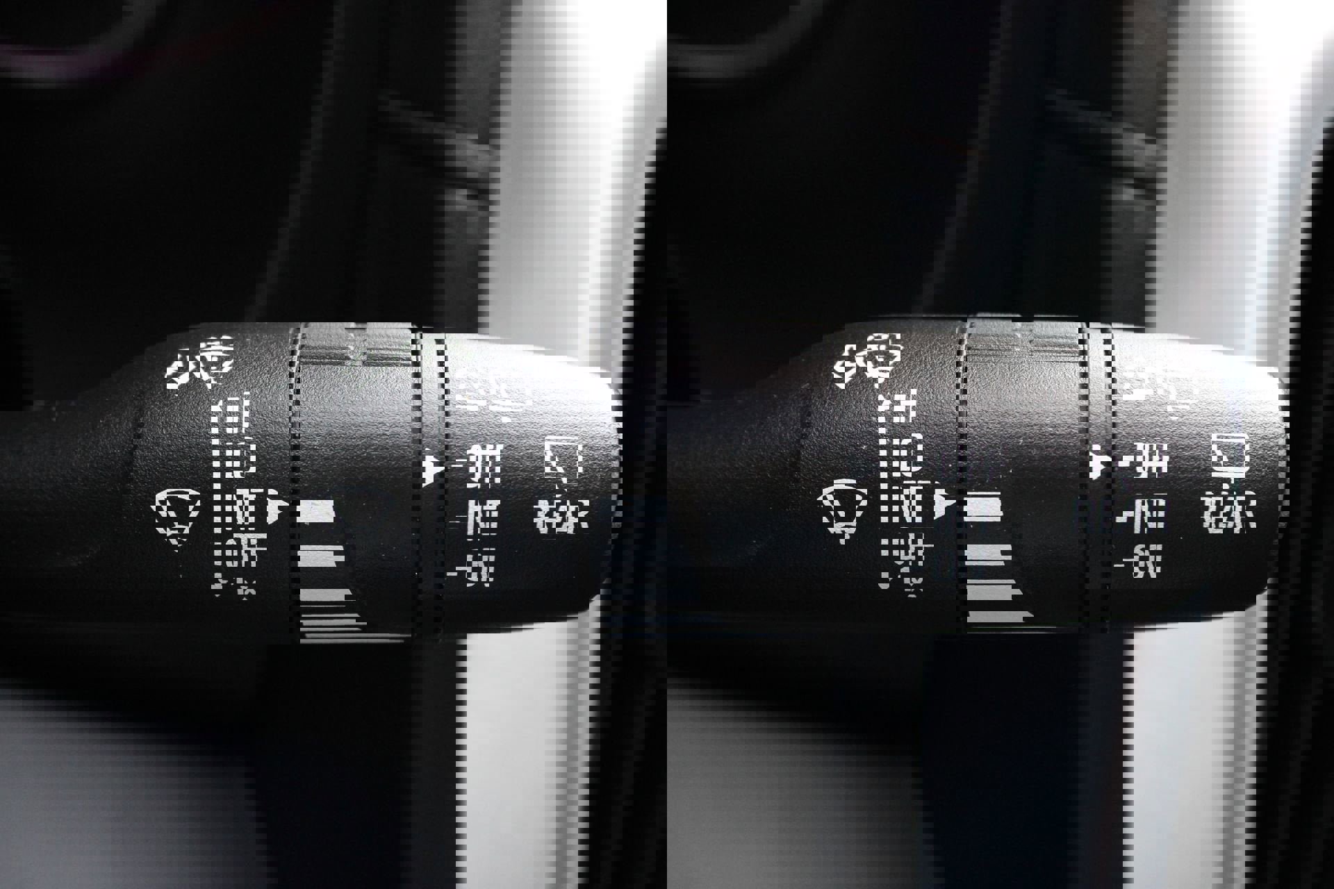 Used 2022 GMC Terrain SLE FWD image 31