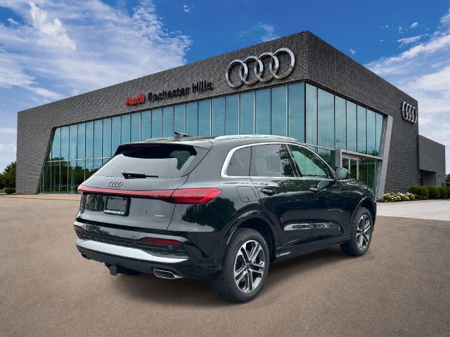 Certified 2025 Audi Q5 Premium AWD/4WD image 5