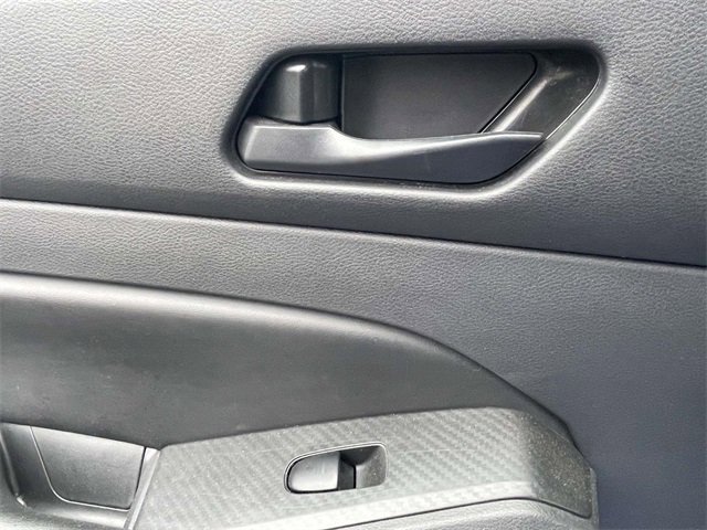 Used 2024 Nissan Altima 2.5 SV image 13