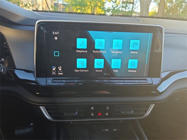 New 2026 Volkswagen Atlas Cross Sport SEL image 21