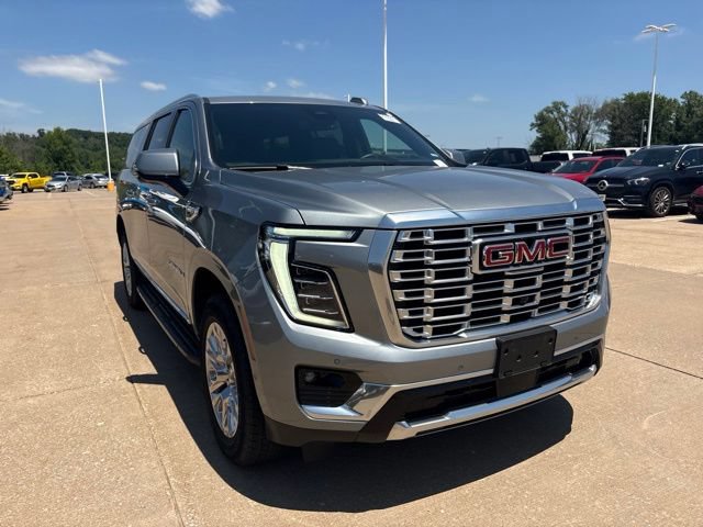 Used 2025 GMC Yukon XL Denali AWD/4WD image 1