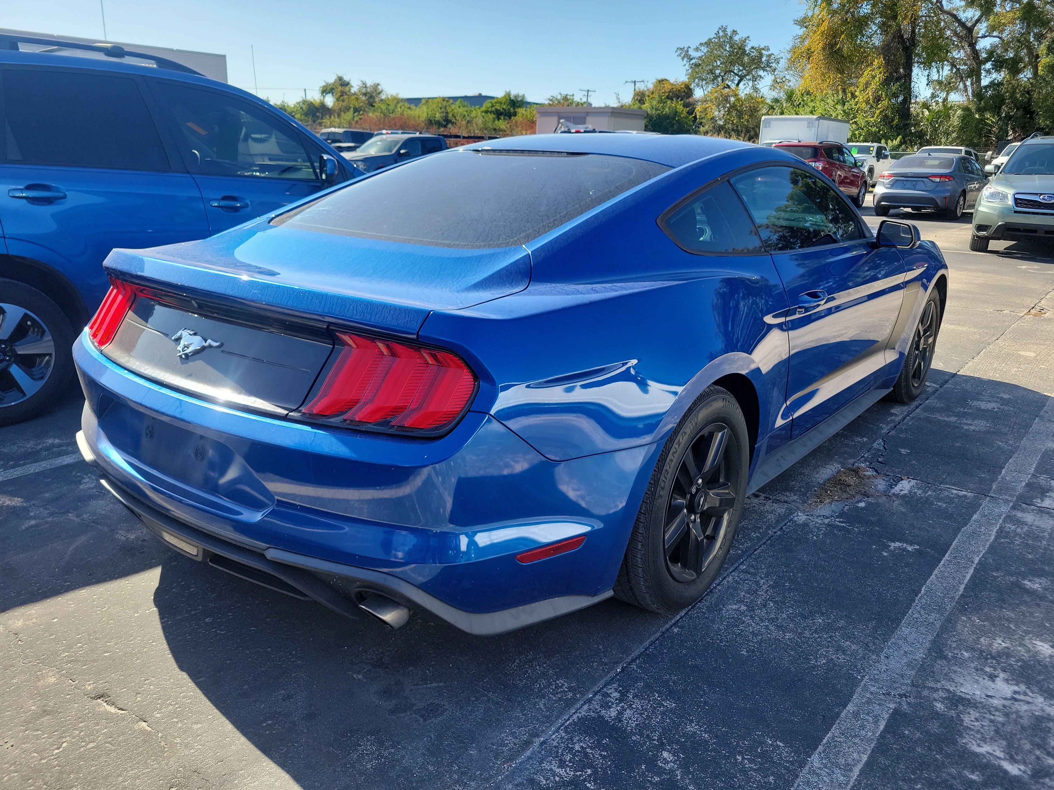 Used 2018 Ford Mustang Coupe image 5
