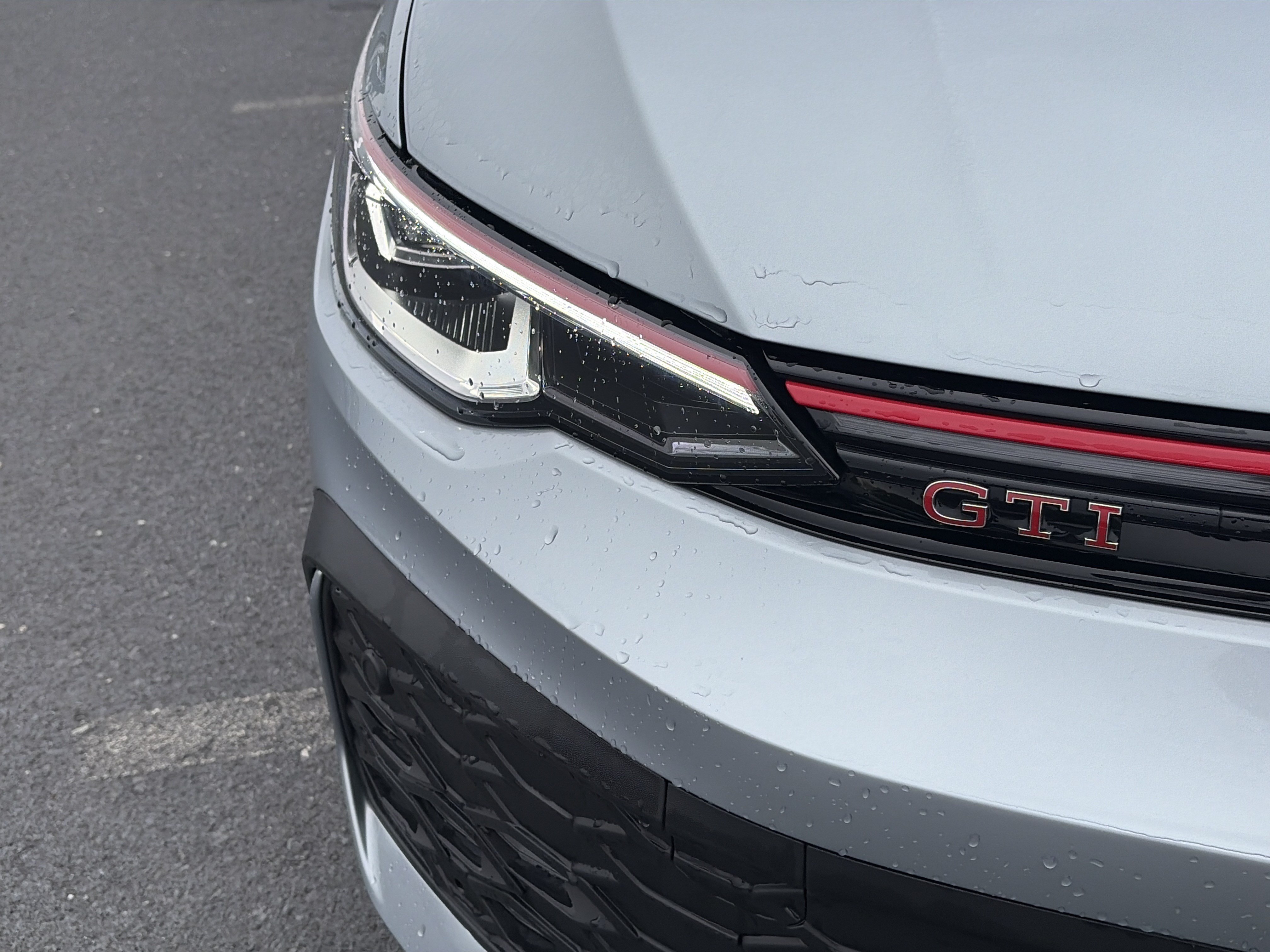 New 2026 Volkswagen GTI SE FWD image 8