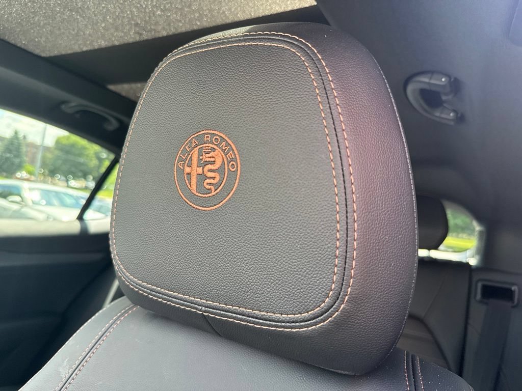 New 2025 Alfa Romeo Stelvio Sprint AWD/4WD image 33