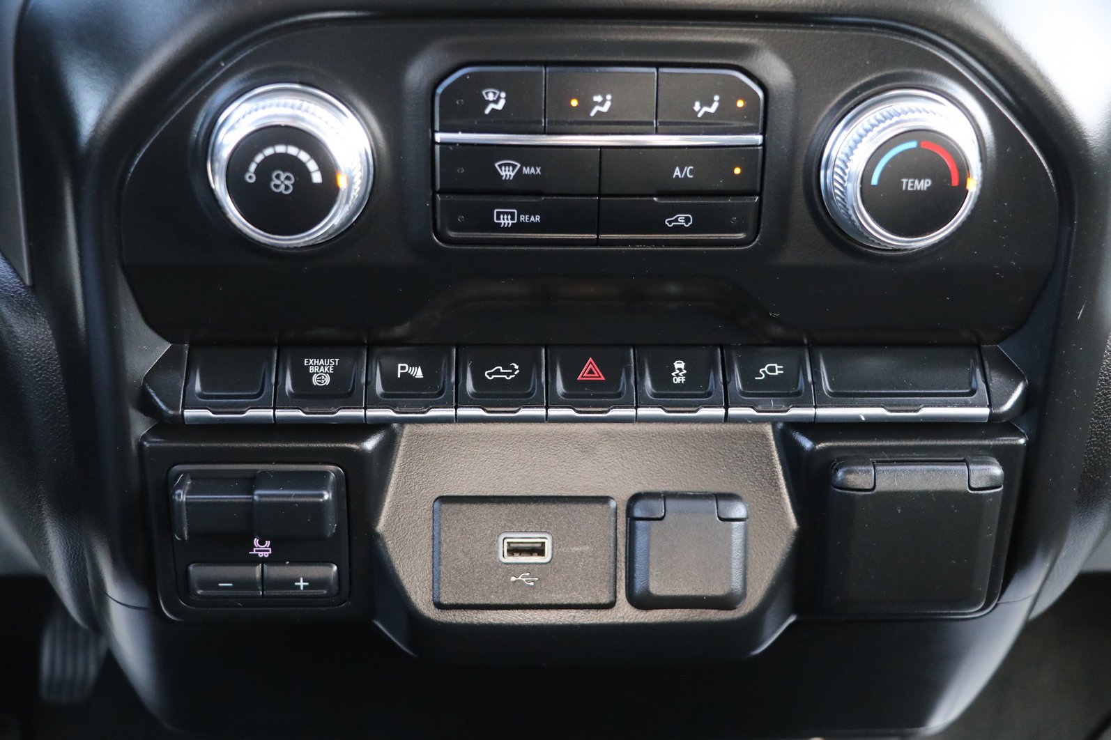 Used 2020 GMC Sierra 3500 4x4 Crew Cab w/ Gooseneck/5TH Wheel Package image 22