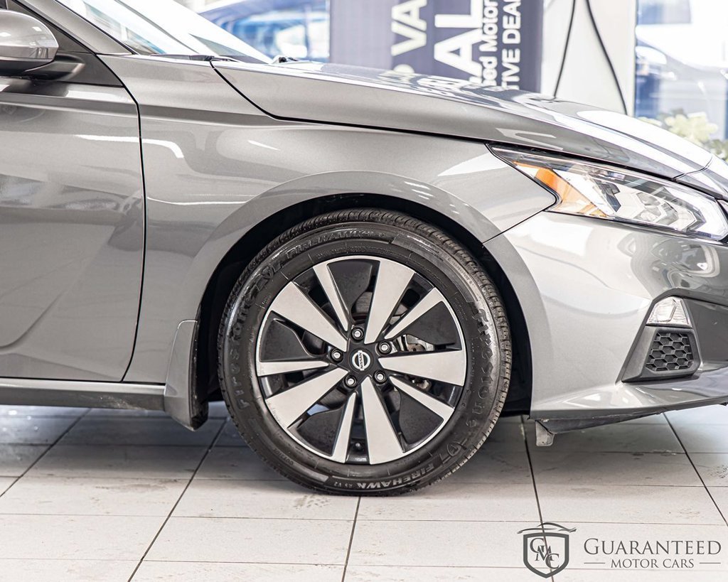 Used 2022 Nissan Altima 2.5 SV FWD image 11