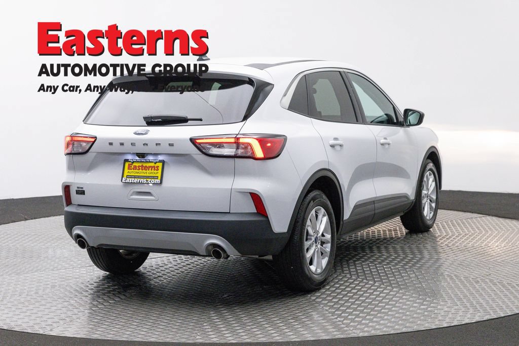 Used 2022 Ford Escape SE FWD image 5