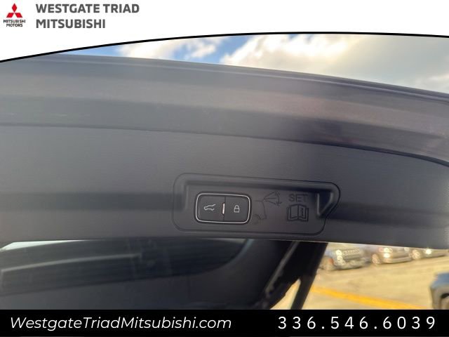 Used 2022 Ford Explorer XLT w/ Equipment Group 202A RWD image 27