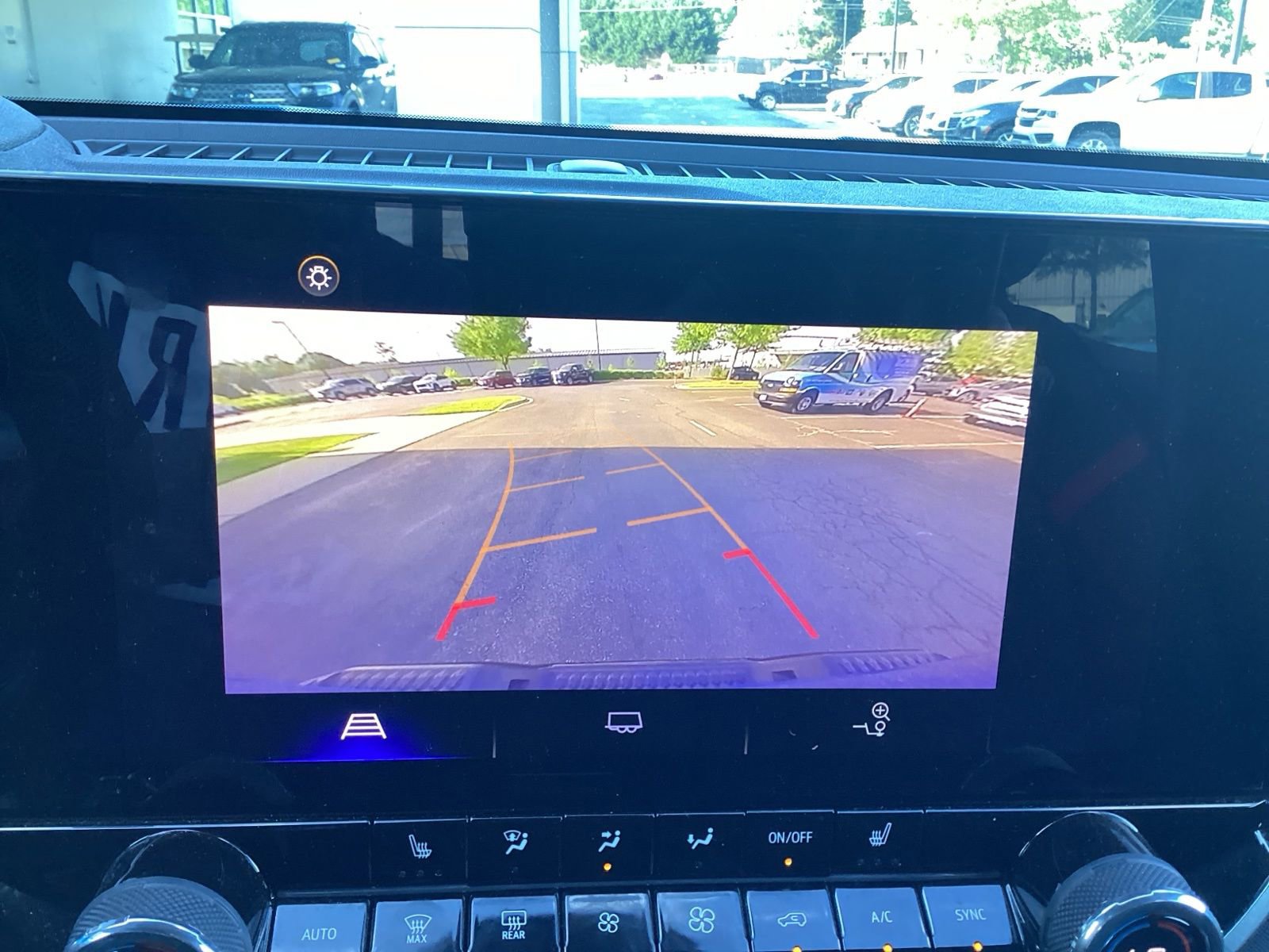 Used 2023 Chevrolet Colorado Z71 w/ Z71 Convenience Package 2 image 14